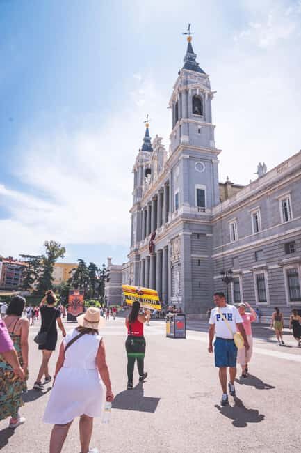 Walking Tour Madrid +Pintxo +Drink - Key Points