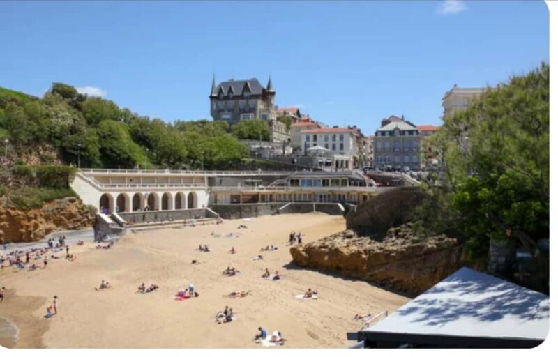 Walking Tour of Biarritz history and curiosities - Key Points