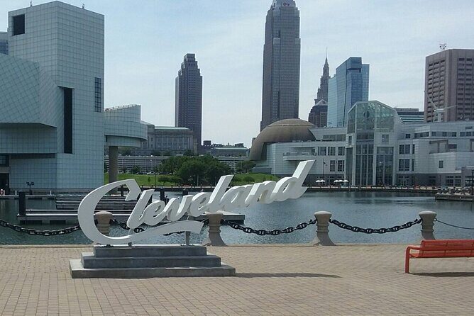 Walking tour of Cleveland - Exploring Cleveland on Foot: An In-Depth Review