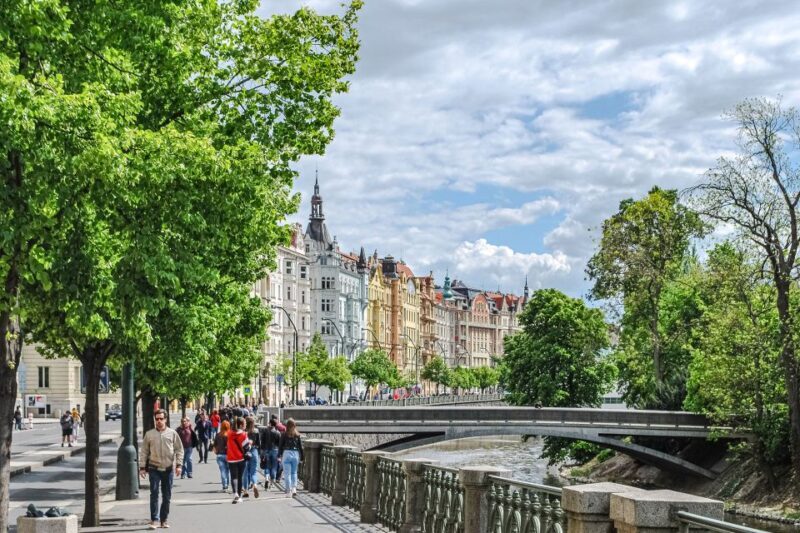 Walking tour of Prague in French : Nové Msto - The Experience and What to Expect