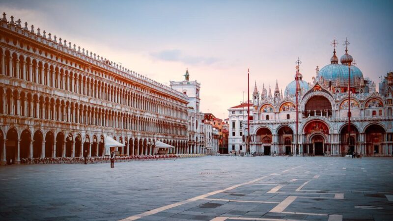 Walking Tour to Uncover the Hidden Venice - A Deep Dive into the Venice Walking Tour to Uncover the Hidden Gems