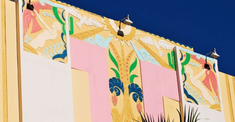 Walking Tour with Cocktails(optional) Miami - An In-Depth Look at the Art Deco Walking Tour in Miami