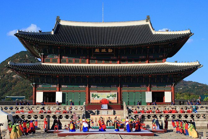 Walking Tour with Gyeongbokgung Palace, Bukchon, Insadong - Who Would Love This Tour?