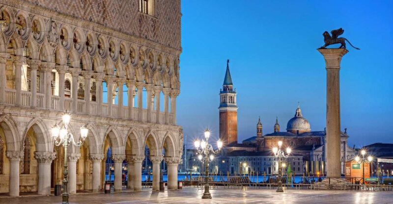 Walking Tour with optional motor boat Ride - A Deep Dive into the Venice Walking Tour