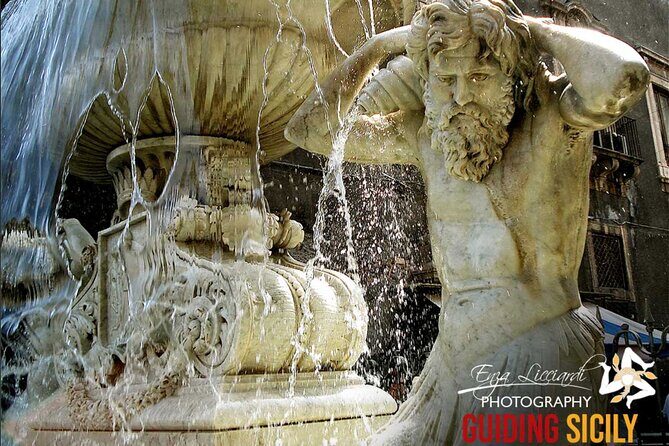 WalkingTour CATANIA - discovering the city of lava with a licensed guide - Piazza Università and Historic Universities