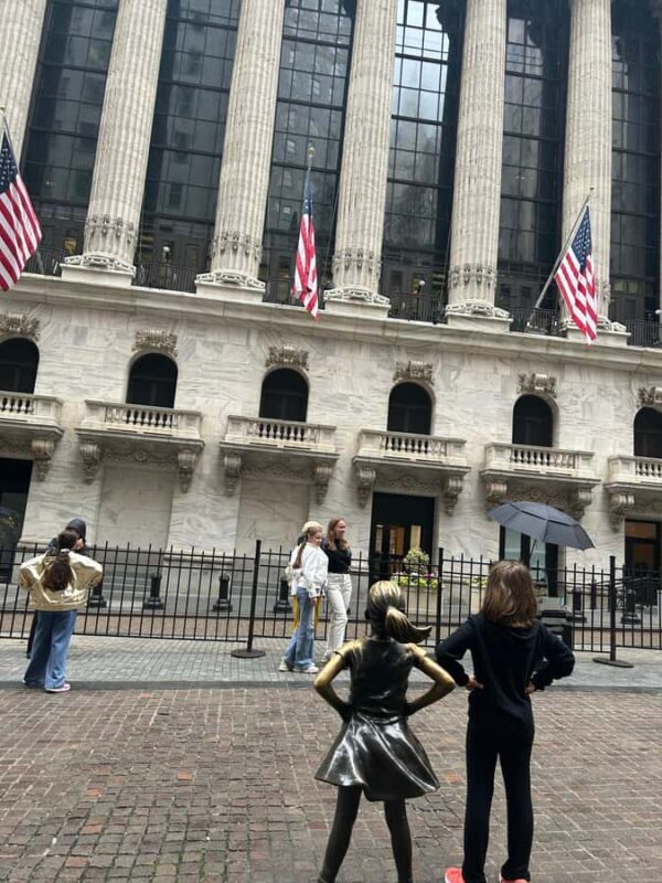 Wall Street: The birth place of NYC in French/English tour - What Makes This Tour Stand Out?