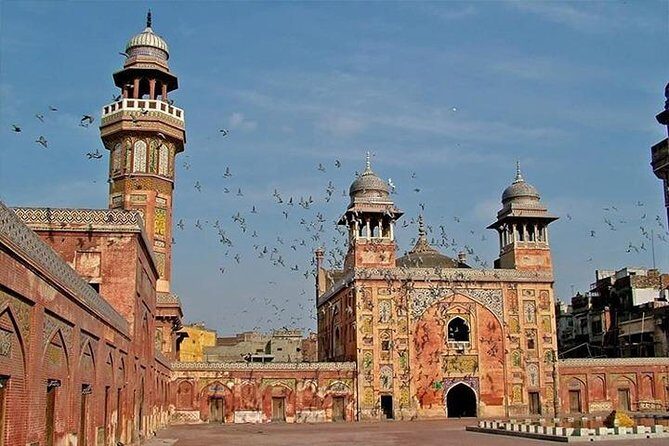 Walled City Tour Lahore - An In-Depth Look at the Walled City Tour Lahore