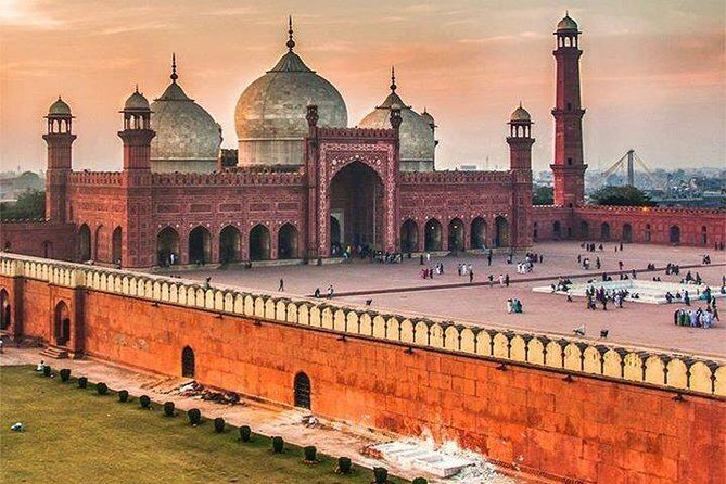 Walled City Tour Lahore - FAQ
