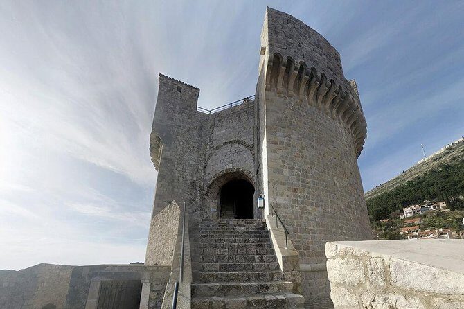 Walls Of Dubrovnik: Small-Group Walking Tour With A Local - Key Points
