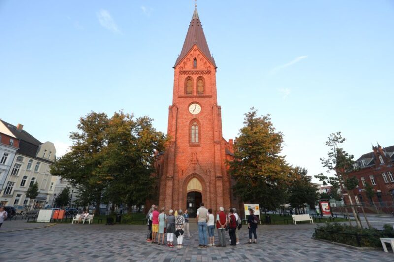 Warnemünde: Guided Walking Tour - Key Points