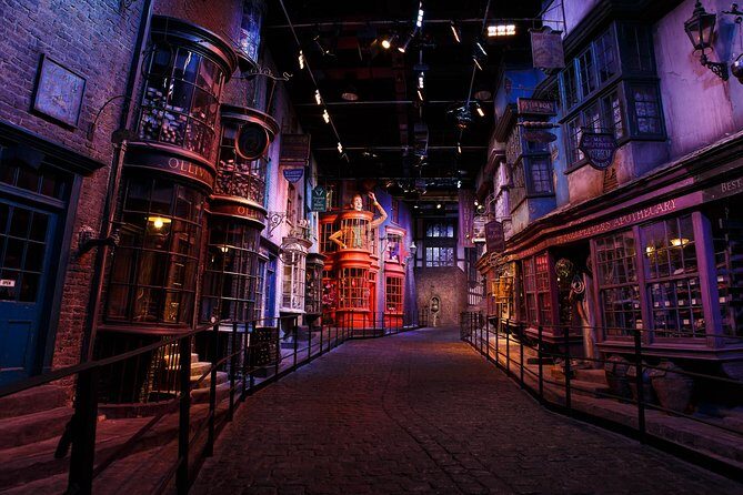 Warner Bros. Studio Tour with Transportation from London - FAQ