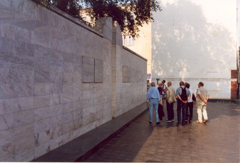 Warsaw: 2-Hour Tour of Daily Life in the Ghetto Warsaw - The Sum Up