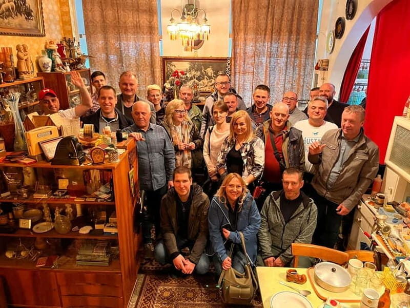 Warsaw: "Cheers on Wheels" Vodka Tasting Tour by Retro Bus - A Deep Dive into the Tour Experience