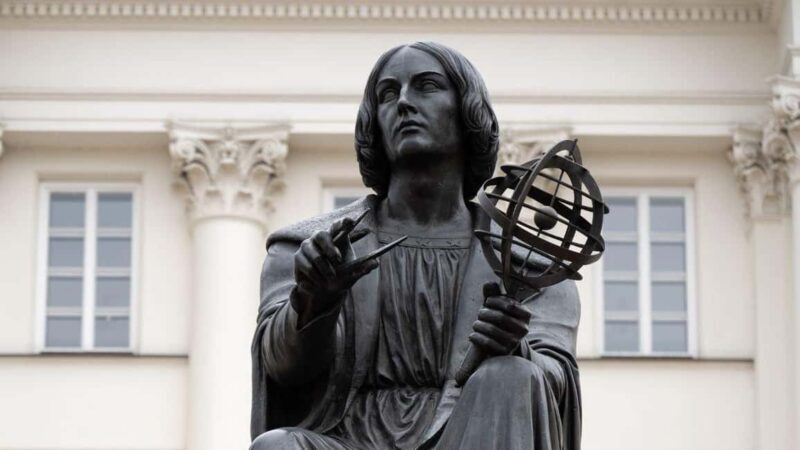 Warsaw City Game: Discovering Famous Polish Heroes - The Landmarks You’ll Encounter