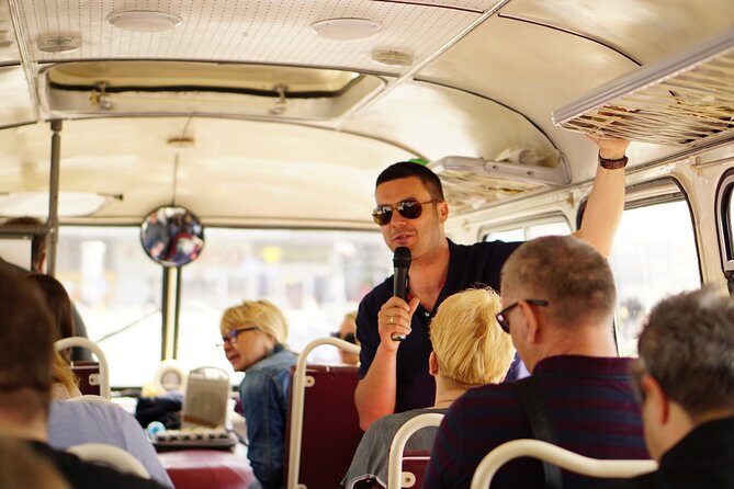 Warsaw City Sightseeing in a Retro Bus for Groups - Key Points