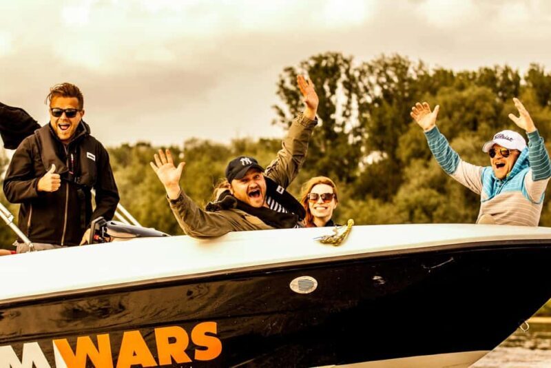 Warsaw: Cruise the Vistula w/ 80s Music, Retro Vibes & Views - Who Should Book This?