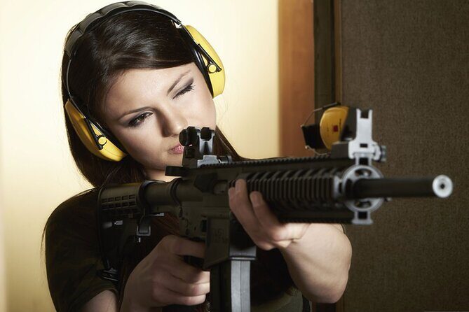 Warsaw: Extreme Shooting Range Experience with Transfers - Key Points
