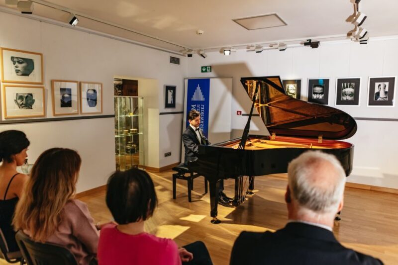 Warsaw: Live Chopin Piano Concert - A Deep Dive into the Concert Experience
