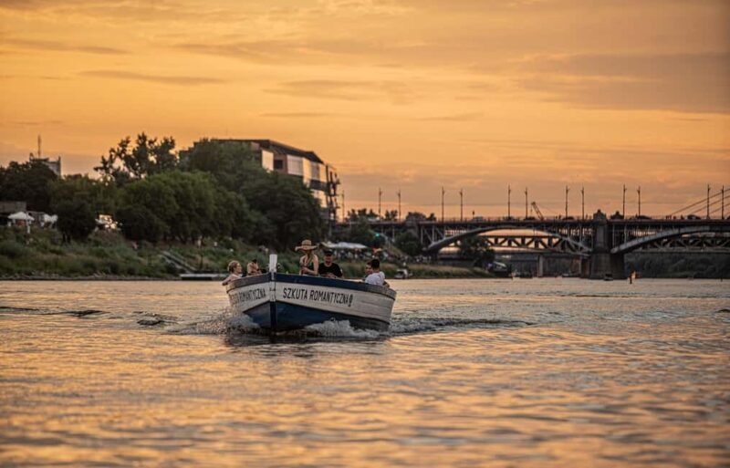 Warsaw: Private Cruise on a wooden boat - max. 12 pax - Why the Views Matter