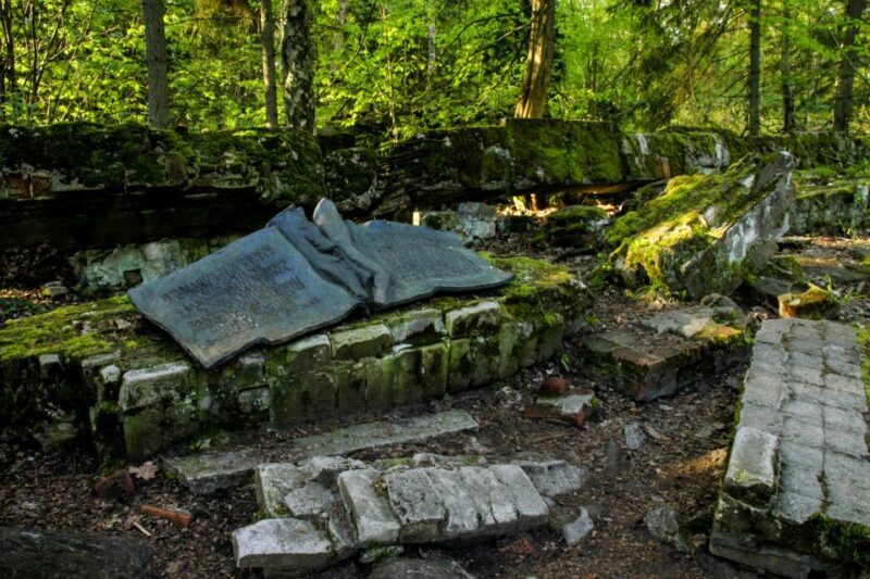 Warsaw: Private Full-Day Wolf's Lair Tour - FAQ