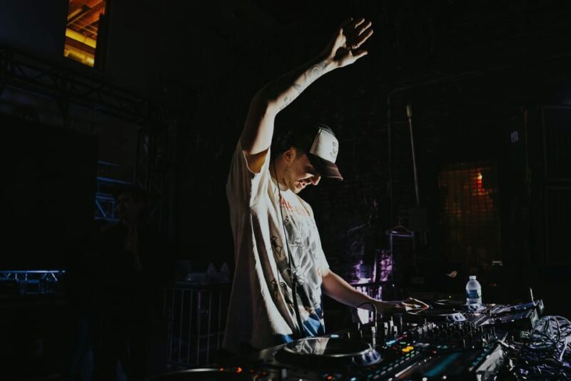 Warsaw: Skip-the-Line Entry to Room 13 Club + Welcome Shot - Key Points