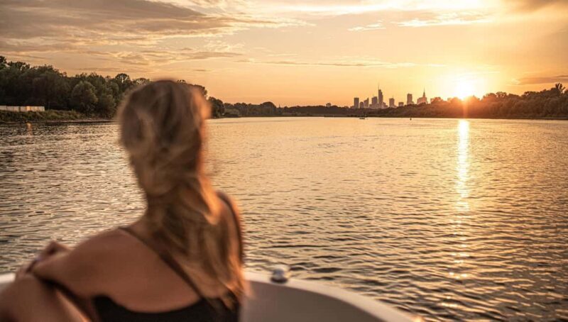 Warsaw: Sunset Vistula Cruise - 80s Vibes, Music & Prosecco - Key Points