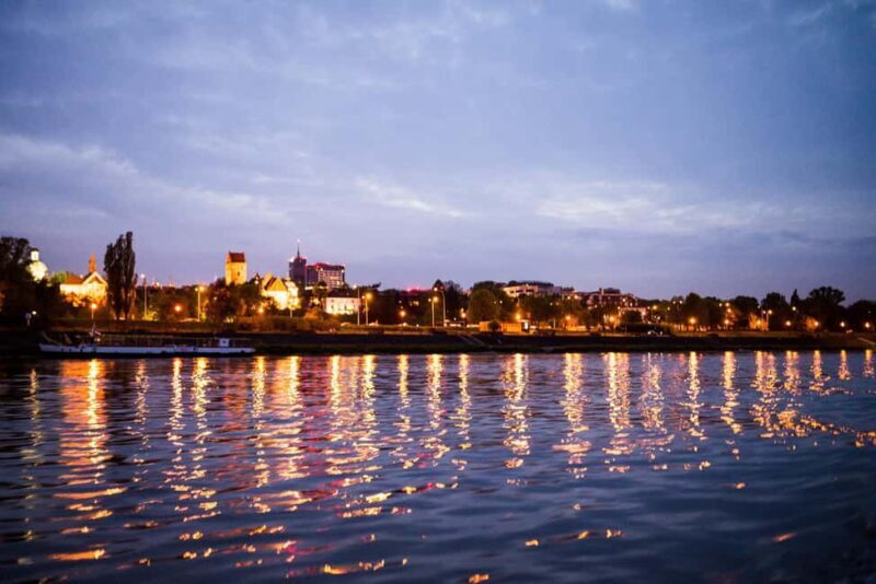 Warsaw: Sunset Vistula Cruise - 80s Vibes, Music & Prosecco - Final Words