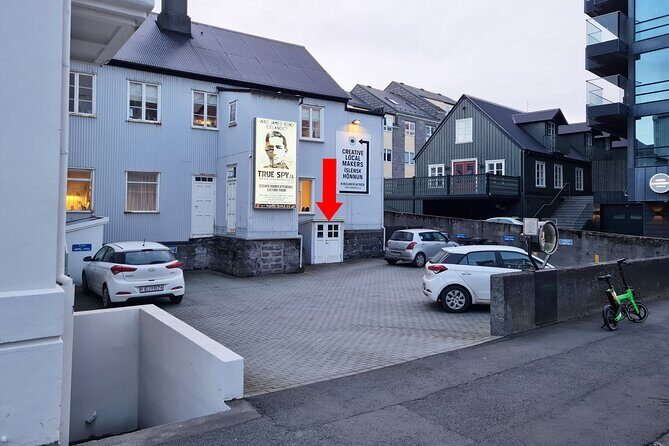 Was James Bond Icelandic? Ticket with One Hour Lecture - Key Points