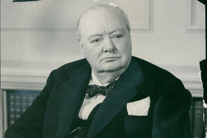 Was James Bond Icelandic? Ticket with One Hour Lecture - Exploring the Itinerary in Detail