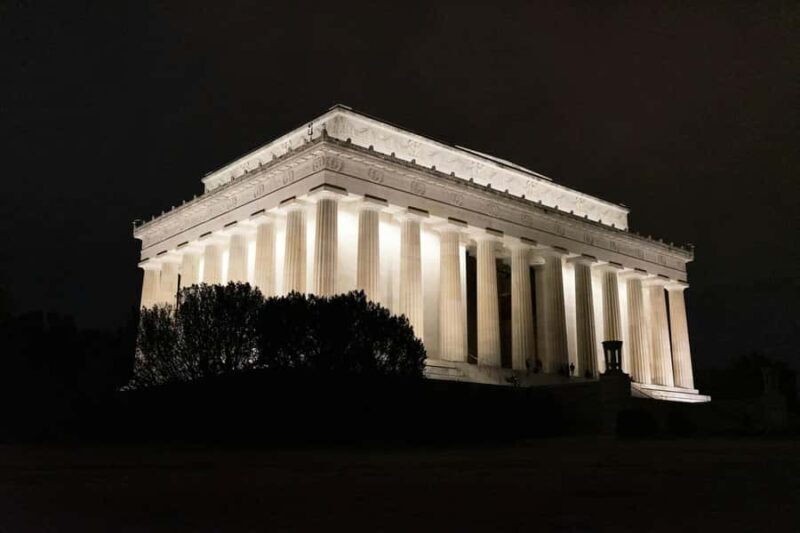 Washington, D.C.: Monuments & Memorials Night Walking Tour - FAQ