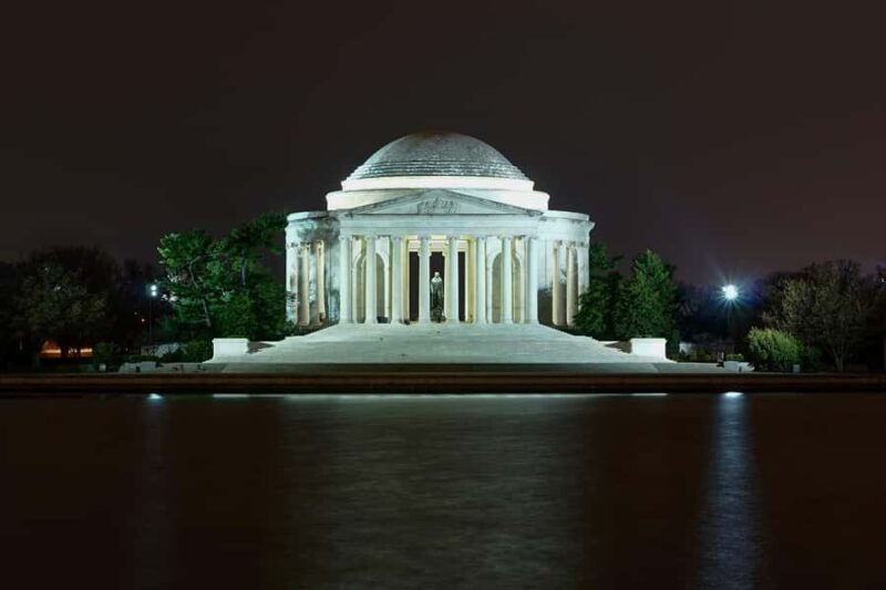 Washington D.C.: Private Night Tour for up to 10 Guests - An In-Depth Look at Washington D.C. at Night