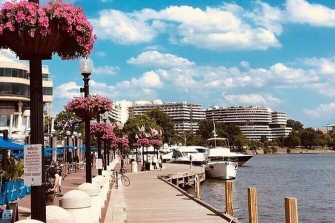 Washington D.C Street Food Tour With A Local Guide - At the Georgetown Waterfront Park