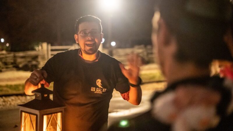 Washington DC: Ghosts Boos and Booze Haunted Pub Crawl - The Experience: Fun, Spooky, and Social