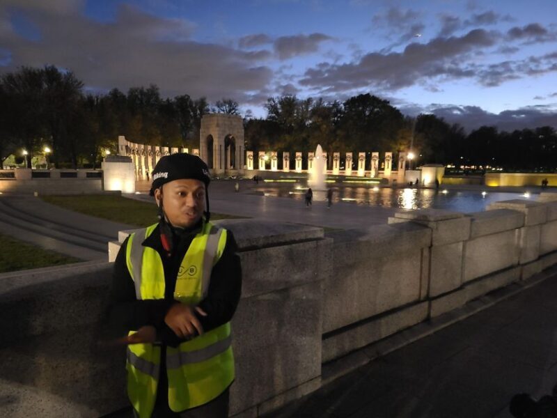Washington DC: Monuments by Night Bike Tour - Key Points