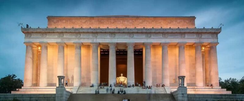 Washington, DC: Monuments Guided Tour with Transportation - An Honest Look at a Classic DC Experience
