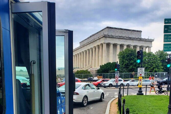 Washington DC Open-Air Bus Day or Night-Time Monuments Tour - FAQ