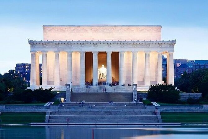 Washington Highlights Walking Tour with a Guide - Key Points