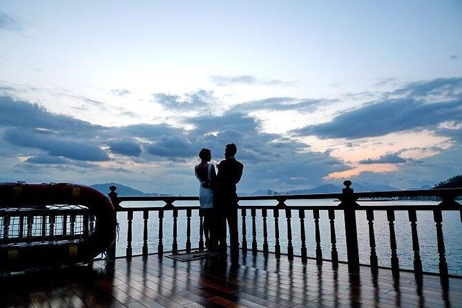 Watching Stunning Sunset with Cocktail and Dinner on Luxury Cruise - FAQs