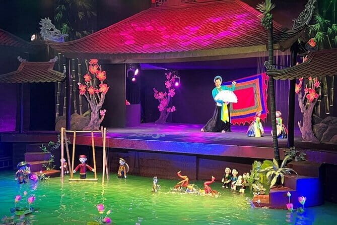 Water Puppet Show At Golden Dragon Theatre - Key Points