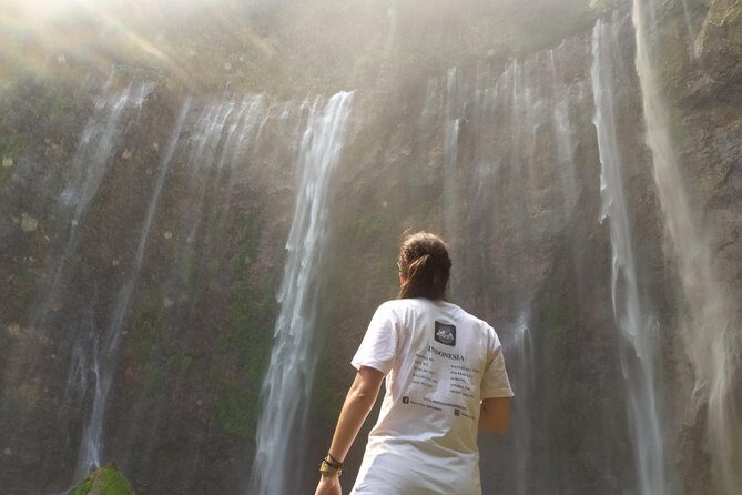 Waterfalls Tour - The Experience: A Close Look at the Waterfalls Tour