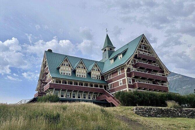 Waterton National Park Premium Day Tour - An In-Depth Look at the Waterton Lakes Premium Day Tour