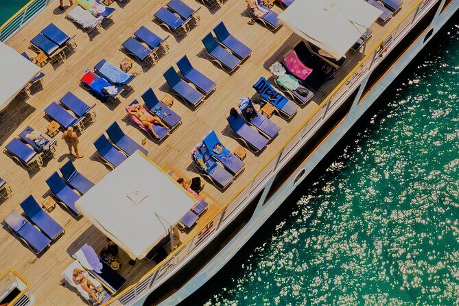 Wave Dancer Half Day BBQ Cruise - All Inclusive - Exploring the Wave Dancer Half Day BBQ Cruise – All Inclusive