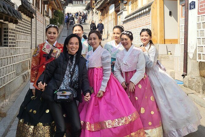 Wearing Hanbok Walking Tour in Bukchon with Liquor Tasting - Who Should Consider This Tour?