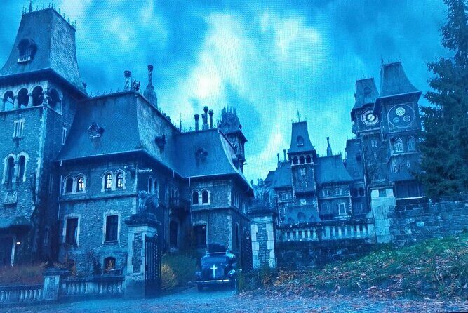 Wednesday Adams Family - Visit 6 filming locations, Private tour - What You Can Expect from the Experience
