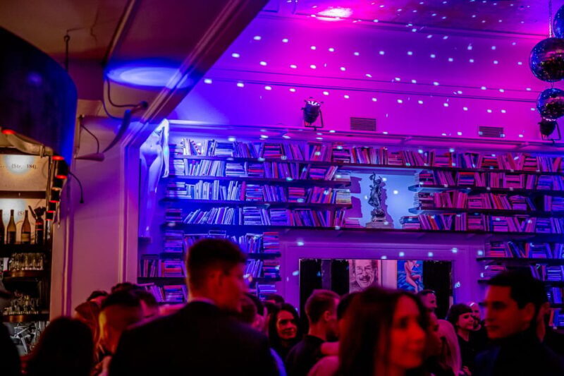 Weekend Night @ The 2nd Floor Secret Club (House / Tech) - The Atmosphere and Crowd