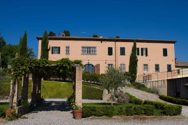 Welcome to Casale del Bosco - The Itinerary: Vineyards and Cellars in a Brief Visit