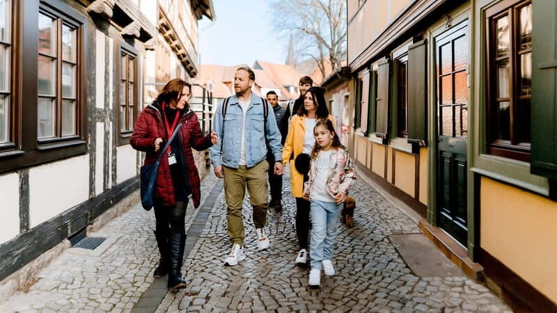 Wernigerode: Daily city tour "1000 steps around the town hall" - Discovering Architectural and Cultural Gems