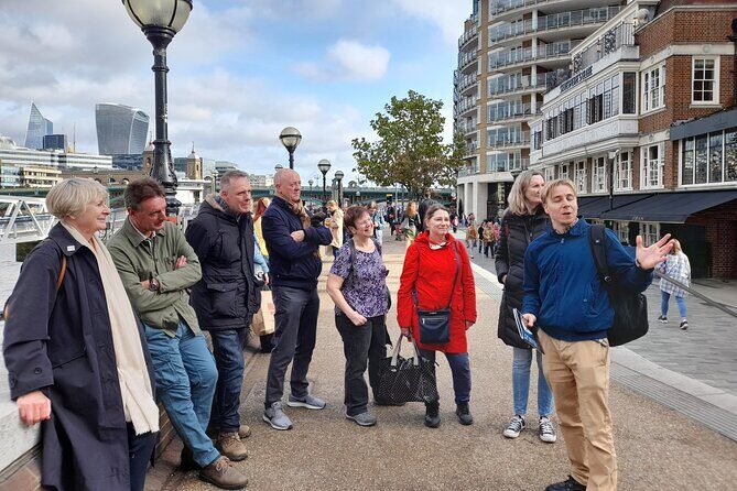 West End and South Bank Theatre Walking Tour in London - Group Dynamics and Practical Info