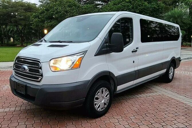 West Palm Beach group transportation 2 to 14 persons - Key Points