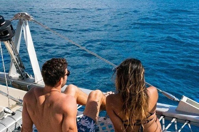 Whale Watching Sail in Honolulu with Open Bar - Who Should Consider This Tour?